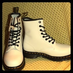Classic 1460 Original Dr. Martin Boots!